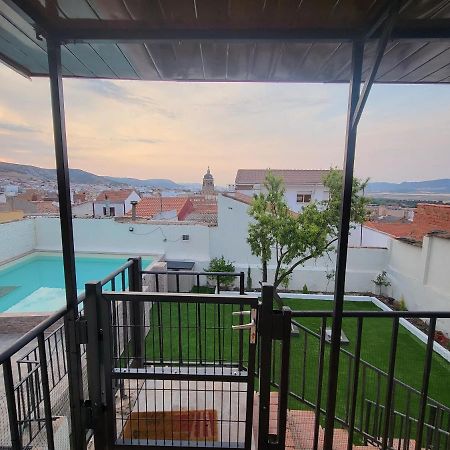 Casa Oasis Puertollano, Una Casa Rural En Puertollano, Agradable, Con Piscina En Zona Tranquila Εξωτερικό φωτογραφία