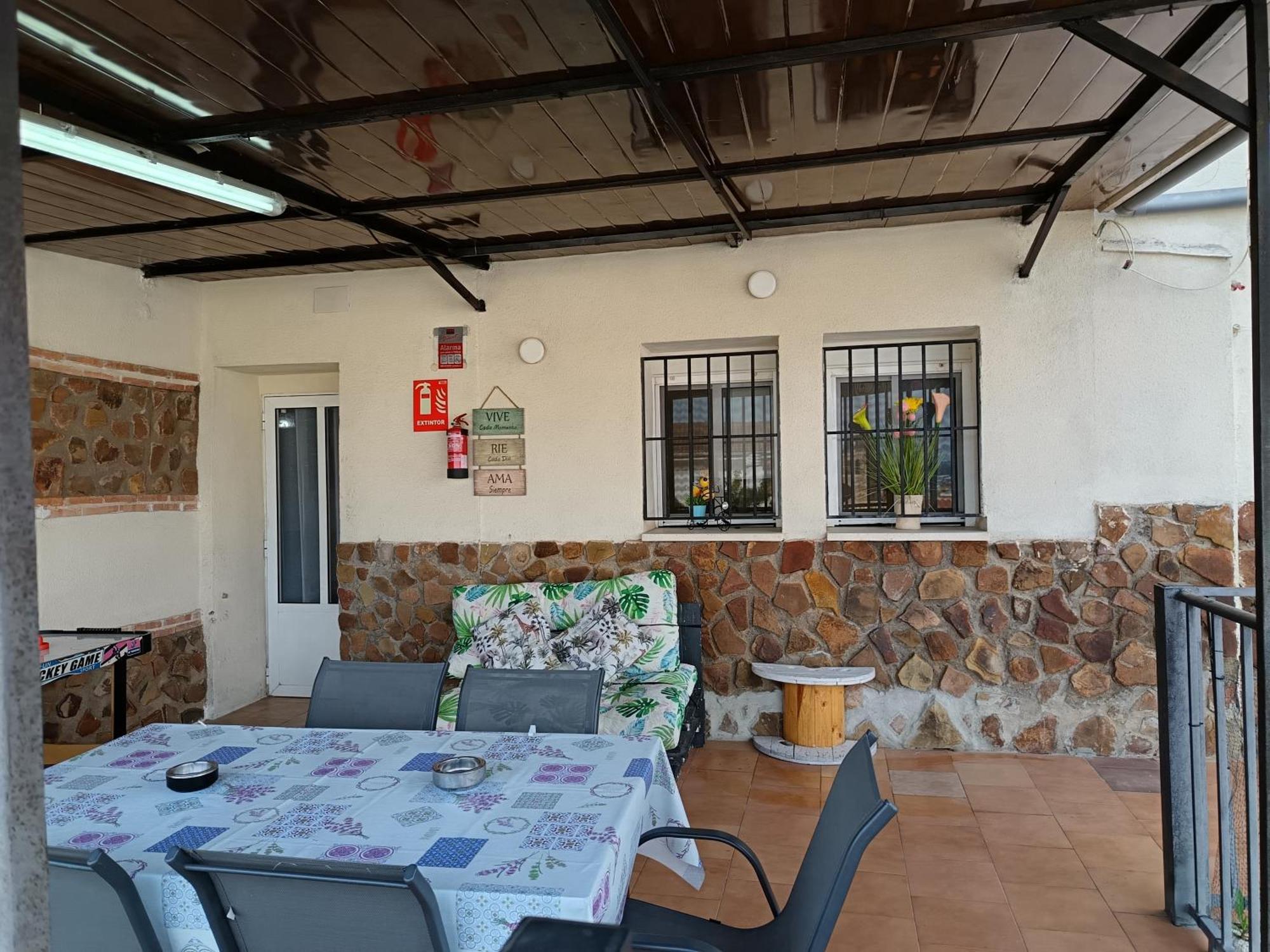 Casa Oasis Puertollano, Una Casa Rural En Puertollano, Agradable, Con Piscina En Zona Tranquila Εξωτερικό φωτογραφία